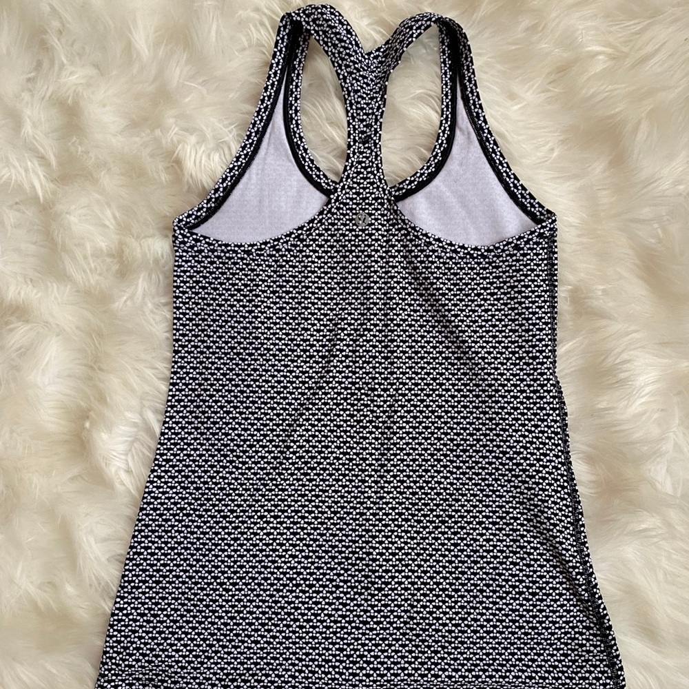 Lululemon tank - Picture 3 of 4